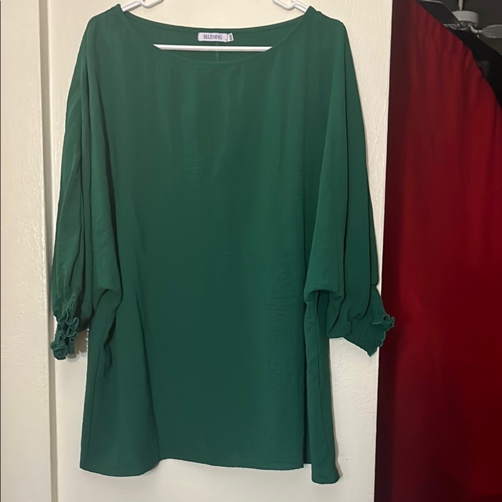 Green Oversized Cuffed Sleeve Blouse